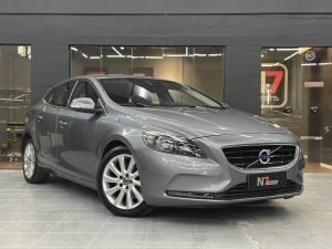 VOLVO V40 T3 KINECT 2016 BLINDADO